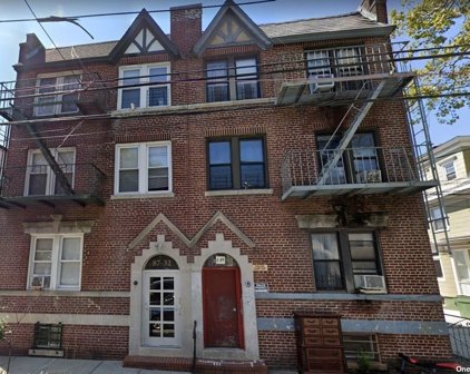 87-30 114th Street, Richmond Hill