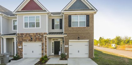 406 Manor Row, Pleasant View