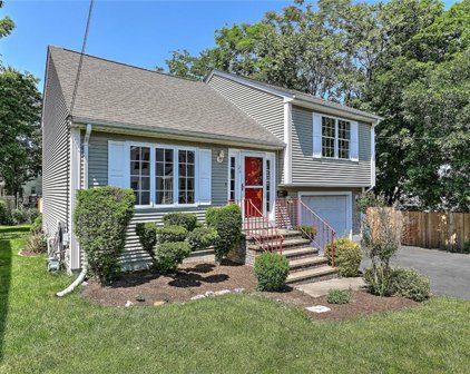 21 Gerald  Street, Pawtucket