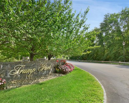 101 Trump Park Unit #101, Yorktown