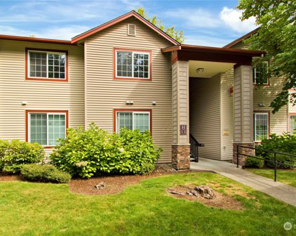 25025 SE Klahanie Boulevard Unit #H201, Sammamish