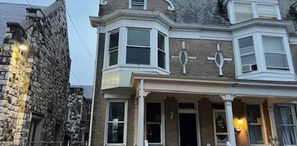 608 W King St, York