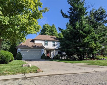 4292 HEATHERSTONE, Waterford Twp