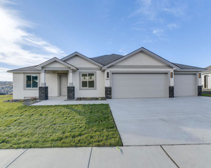 6083 W 31st Ave, Kennewick