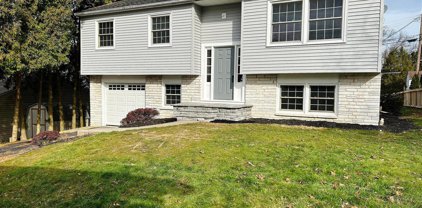 1525 Princess Anne Dr, Lancaster