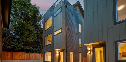 113 N 105th Street, Seattle