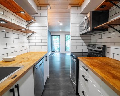 17700 60 Avenue Unit 8, Surrey