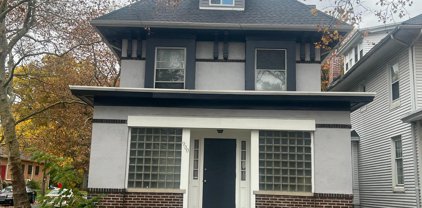 900 N 16th St, Harrisburg