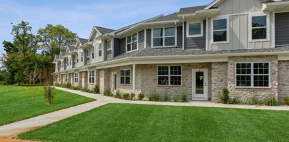 810 E Foster  Road, Iowa City