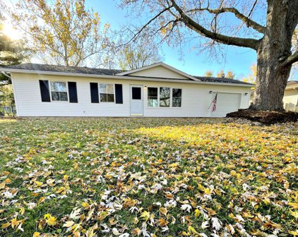 2309 Manor Lane, Mchenry