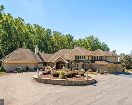 11940 River Rd, Potomac