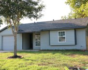 908 Dyche Lane, Alvin image