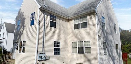 90 E Smith Street, Amityville