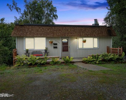 2703 Klamath Drive, Anchorage