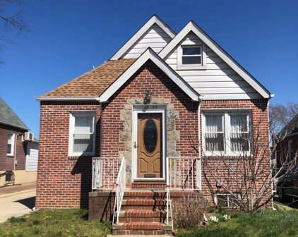 48-23 193rd Street, Fresh Meadows