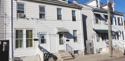 624 Vander Ave, York