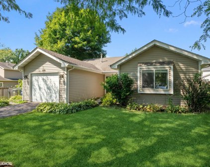 2295 Woodview Court, Naperville