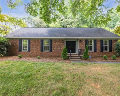 2820 Knob Hill Drive, Clemmons