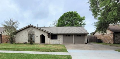 2212 Willow Boulevard, Pearland