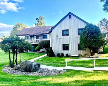 25 Sycamore Drive, Middletown