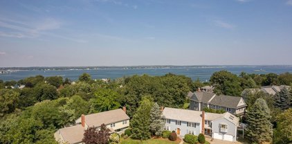 9 Beacon Hill Rd, Marblehead