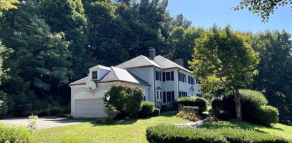 20 Westwood Dr, Worcester