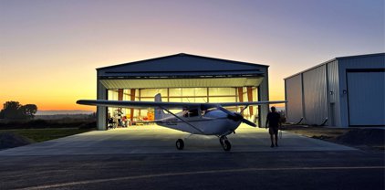 2242 Old US Hwy 93 35548 Airport Ln Hangar 26 Unit 26, Ronan