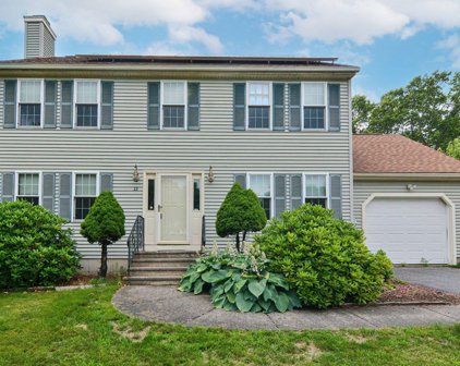 13 Valente Dr, Worcester