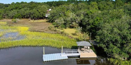 2569 Abbapoola Road, Johns Island
