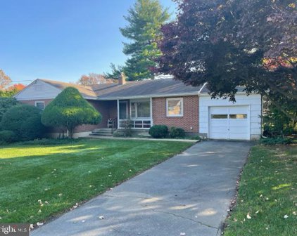 76 Delp Rd, Lancaster