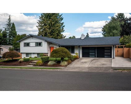 7650 SW HILLCREST PL, Beaverton