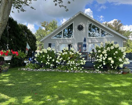 415 Sunnyshore Drive, Coldwater