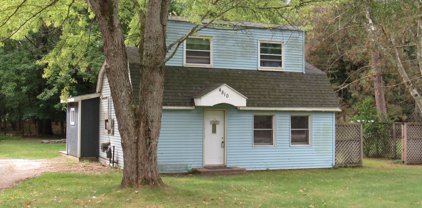 4810 Bowen Street, Montague