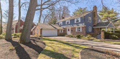 215 Heritage Rd, Cherry Hill