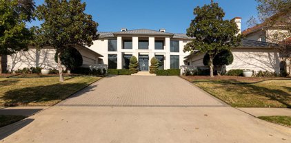 1909 Cottonwood Valley S Circle, Irving