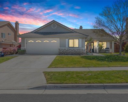 2103 Evanston Circle, Corona
