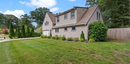 33 Curtis Road, Natick