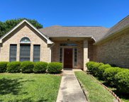 826 W Peach Hollow Circle, Pearland image