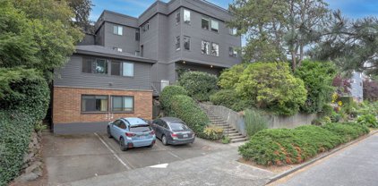 4111 Whitman Avenue N Unit #204, Seattle