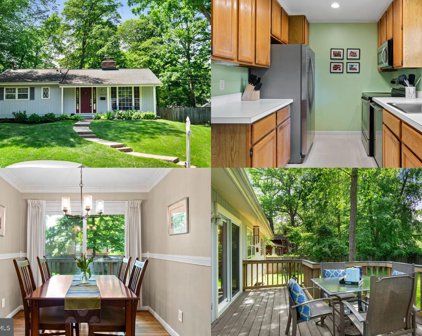 8222 Crown Court Rd, Alexandria