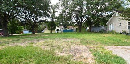 411 E Gulf Street, Baytown
