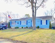 725 Leeward Avenue, Beachwood image