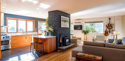 5201 Havies Road, Sechelt