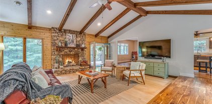 39 S Fair Oaks  Drive, Hendersonville