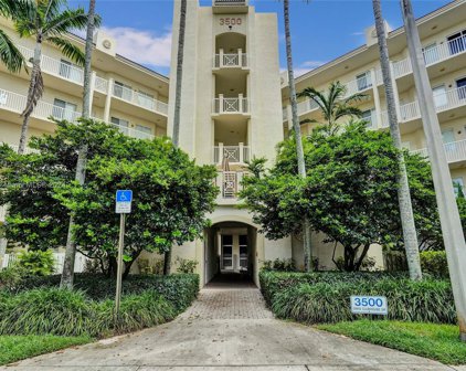 3500 Oaks Clubhouse Dr Unit #501, Pompano Beach