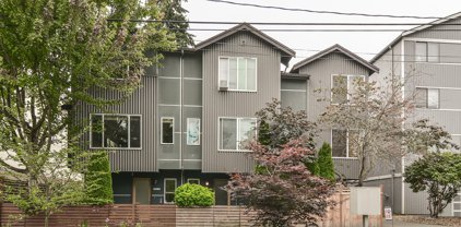 931 N 98th Street Unit #C, Seattle