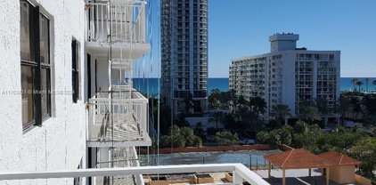 210 174th St Unit #905, Sunny Isles Beach