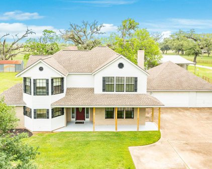 2102 Oakwood Drive, Clute