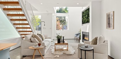 714  Hampton Dr, Venice