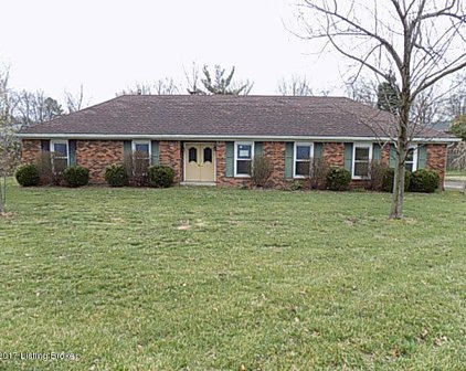 408 Honeysuckle Rd, Shelbyville